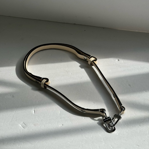 Louis Vuitton Shoulder Handle Cream Leather Strap - Picture 2 of 9